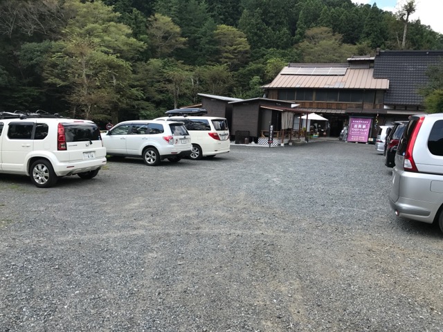 古民家ファミリービレッジ駐車場